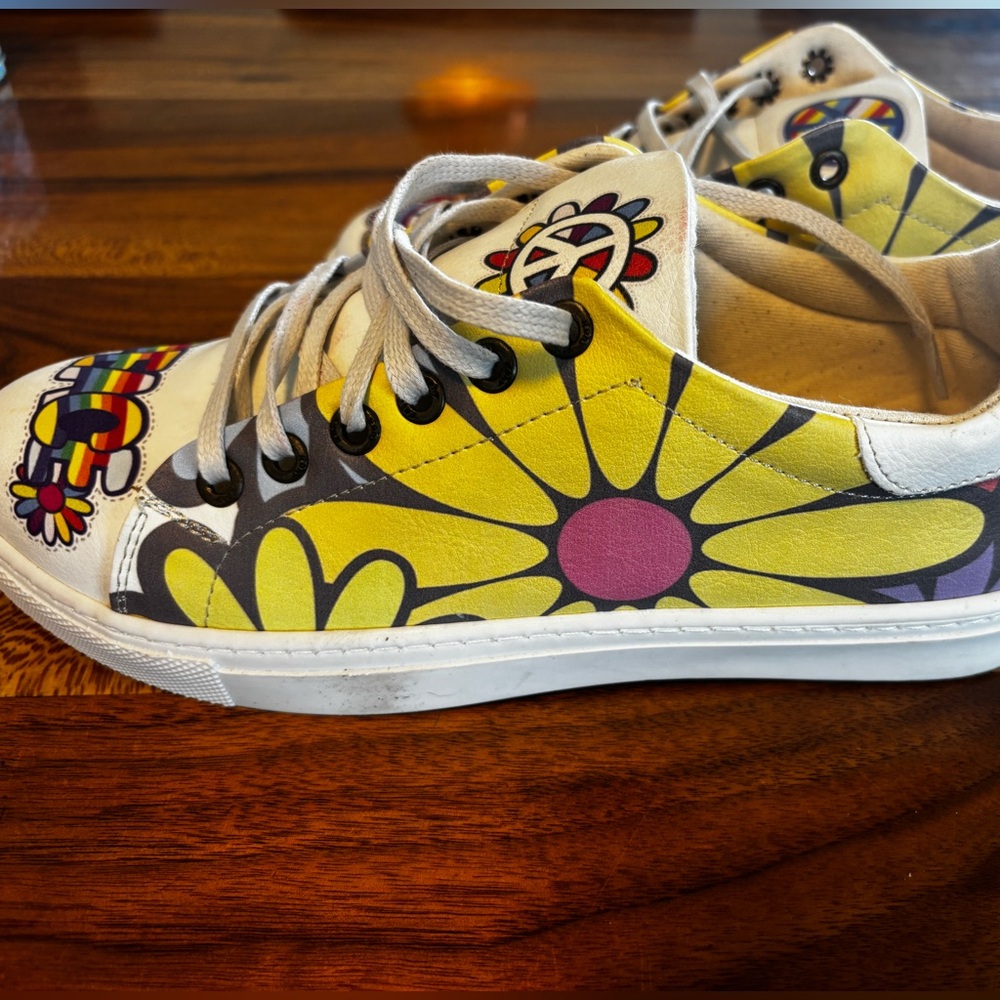 Love Peace Sneaker Shoes, women’s size 7.5. New in box!